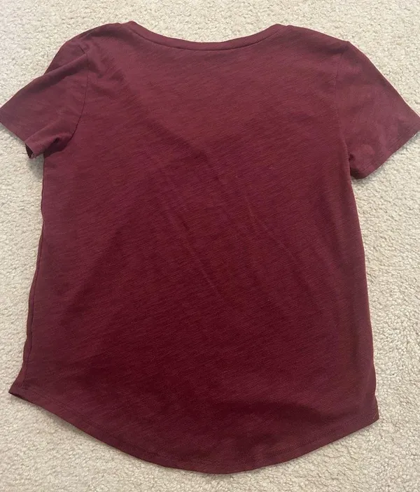 burgundy v-neck - Image 2