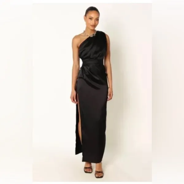 PETAL & PUP NADIA One-Shoulder Satin Maxi Dress Black 8 NWOT - Image 3