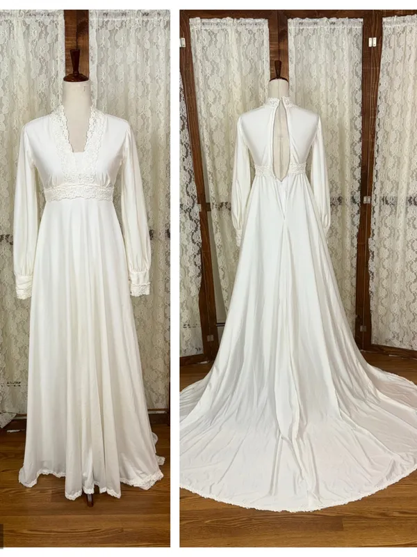 Pretty Vintage 1970s Simple Knit Wedding Gown - Image 2