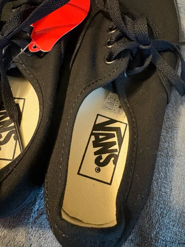 Unisex Vans Black Low-Top Canvas Sneakers Women’s Size 6 or Men’s Size 4.5 - Image 7