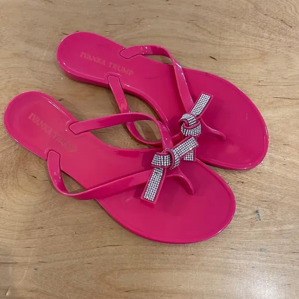 Ivanka Trump‎ Pink Jelly Thong Sandals with Rhinestone Bow Accent - Image 2