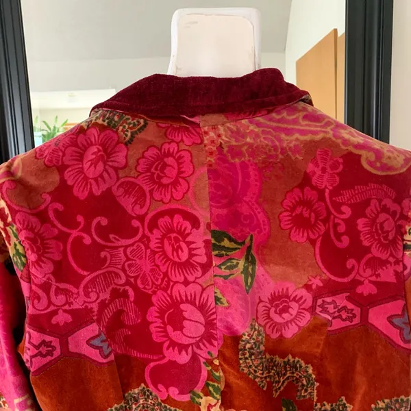 COLDWATER CREEK Red & Pink Jacket Feels Like Velvet - Image 5