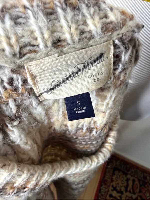 Universal Thread Cream and Brown Chunky Knit Crewneck Sweater - Image 4