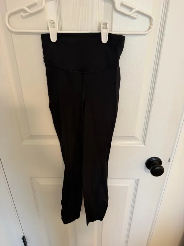 Lululemon Leggings 25" Black - Image 2