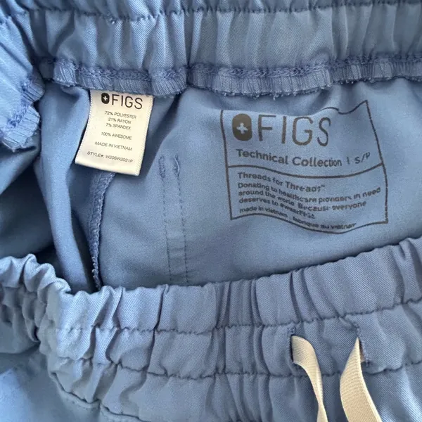 FIGS High Waisted Yola Skinny Scrub Pants in capri blue sz small - Image 13