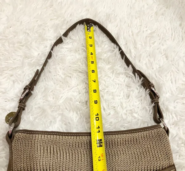 The Sak Woven Crochet Hobo Bag Tan Beige Plaid Lining - Image 13