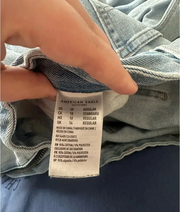 American Eagle Jeans - Image 6