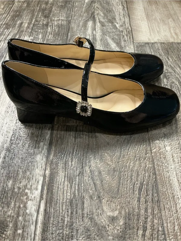 Jessica Simpson Black Patent Mary Jane Pumps with Jeweled Buckle Size 8.5 - Image 6