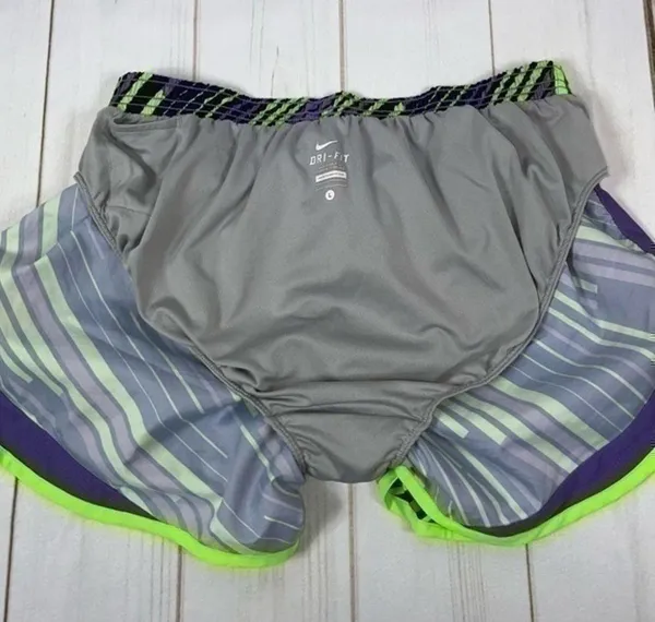Nike athletic shorts - Image 6
