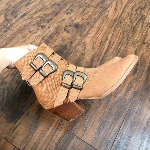 Matisse • Harvey Multi-Strap Boot embossed leather buckle tan western ankle - Image 9