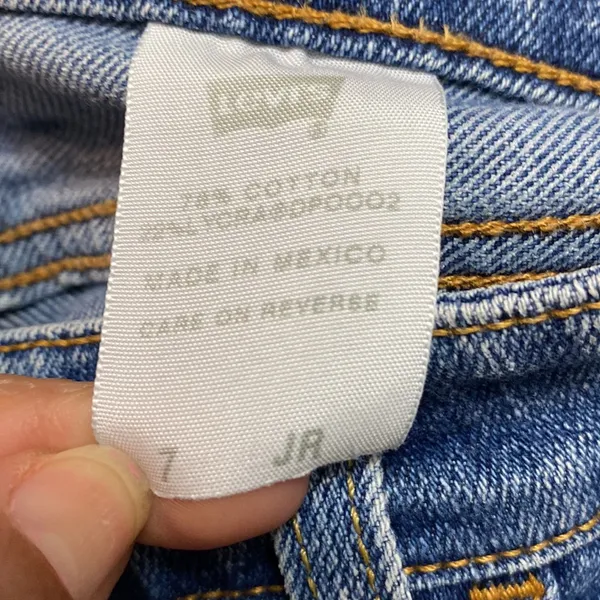Levi’s womens blue jeans Size 7 JR - Image 7