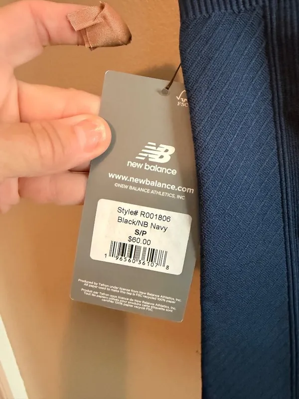New Balance S Womens Navy Performance Biker Shorts S/P - 95% Nylon 5% Spandex - Image 4