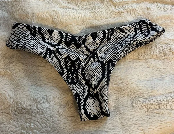 Midori Bikini Bottom - Image 3