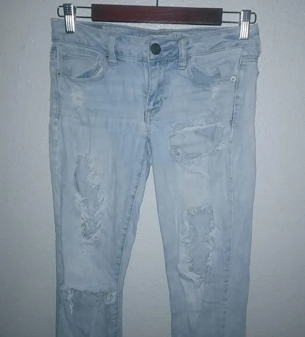American Eagle 2 28x29 Skinny Stretch Distressed Jeans - Image 3