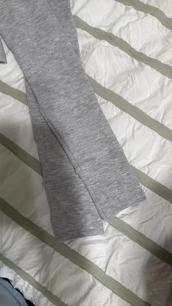 American Eagle Turtleneck Long Sleeve - Image 2