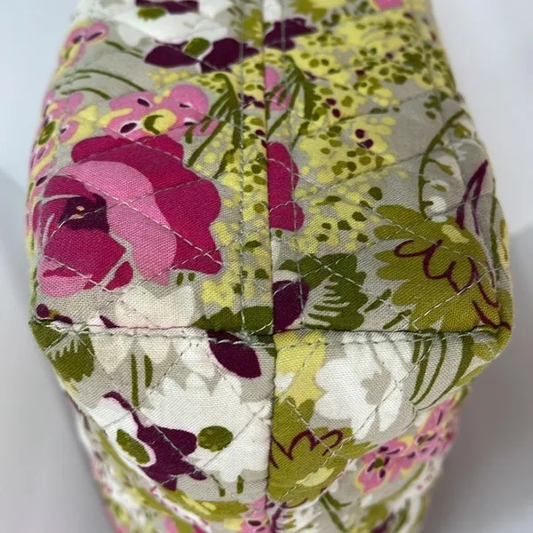 Vera Bradley Toggle Tote(make me blush print) - Image 9