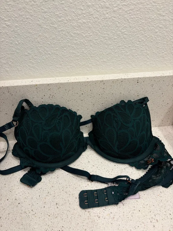Savage X Fenty Women’s Bra Lingerie Push Up Lace Green 34 B EUC - Image 2