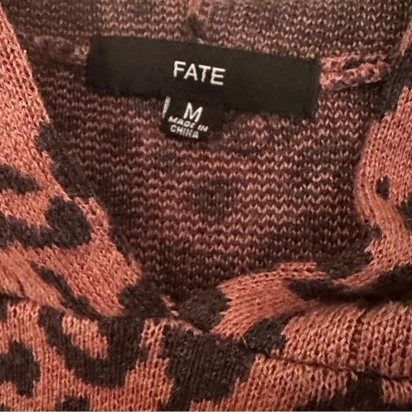 FATE by LFD Leopard Animal Print Hoodie Sweater Women's‎ Medium Mauve Wool Blend - Image 5