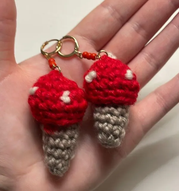 Urban Outfitters Crochet Mushroom 🍄 Dangle Earrings - Image 2