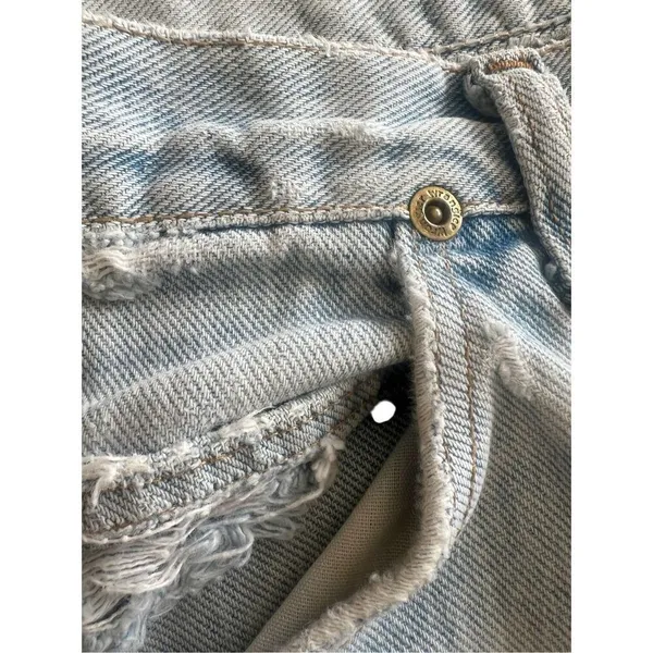 Y2K Wrangler boyfriend light Wash Jean size 4 - Image 2