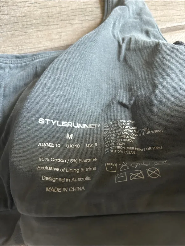 Stylerunner Gray Racerback Sports Bra - Image 4