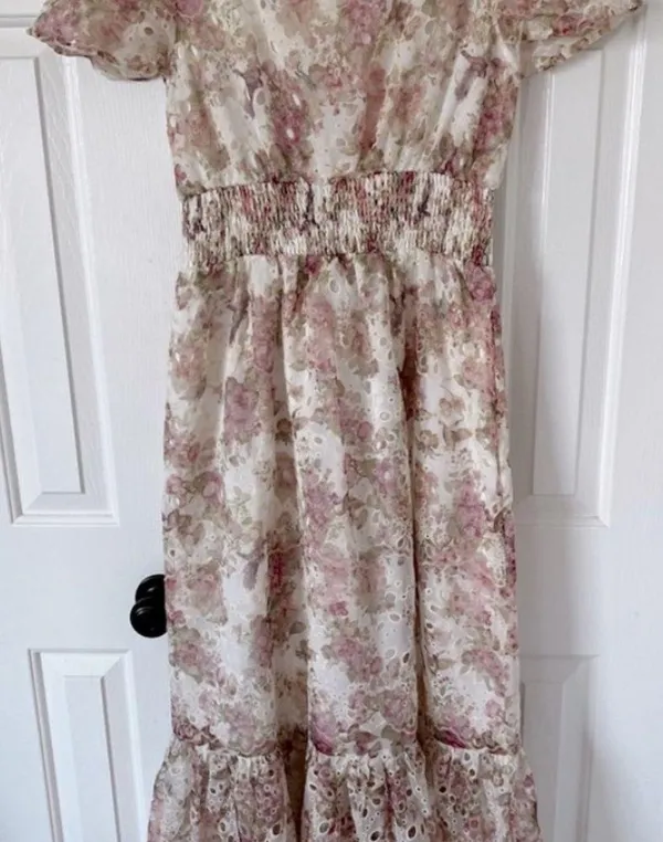 Solitaire Floral Eyelet Puffed Sleeve Maxi Dress - Image 4