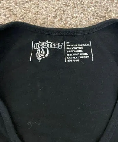 Hooters long sleeve black top - Image 2