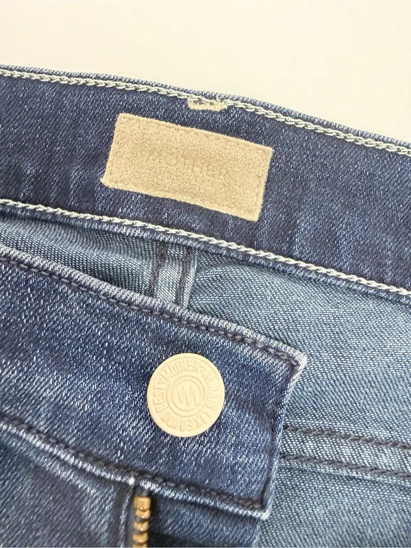 Mother Denim The Outsider Crop Flare Jeans: Two Strangers Ride On The Subway - Image 13