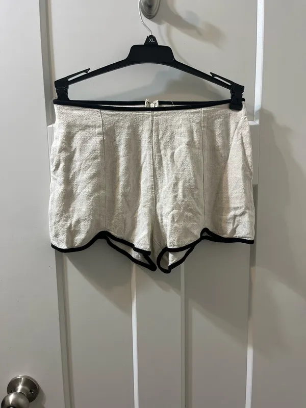 Illa illa shorts  - Image 2