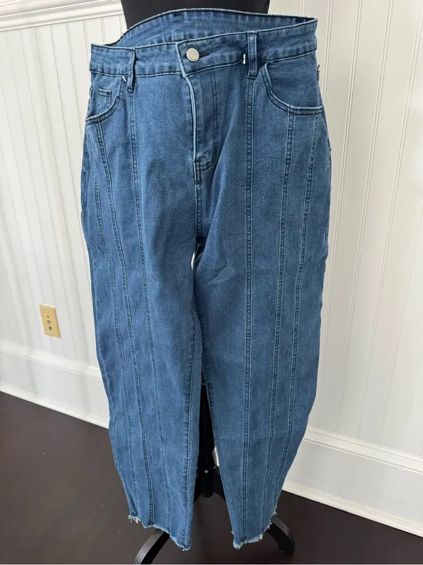 NWT Boutique Wide Leg Seam Detail Jeans High Rise Stretch Denim Raw Hem ~XL - Image 2