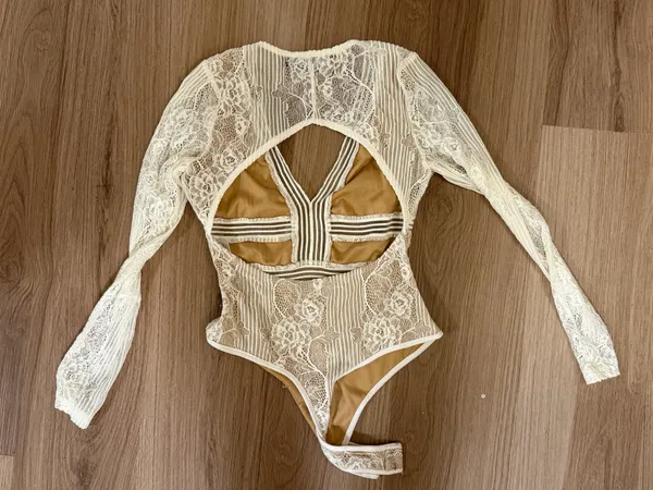 Naanana top Tan Size 6 - Image 2