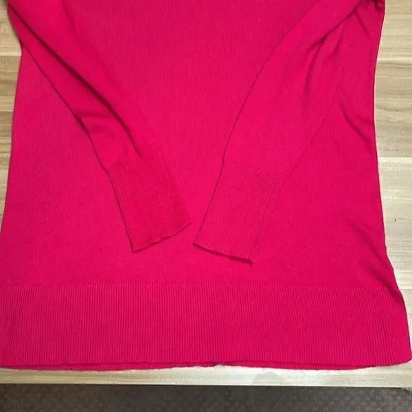 A New Day hot pink vneck sweater. Size Large. - Image 5