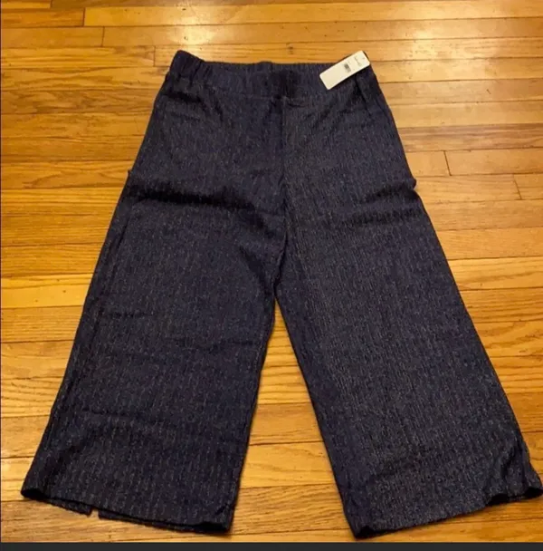 NWT  Ribbed Haci Cropped Athleisure Capri - Image 3