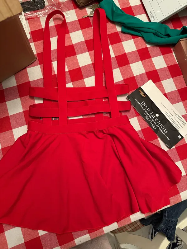 Avidlove red skirt/overall (perf for halloween) - Image 6