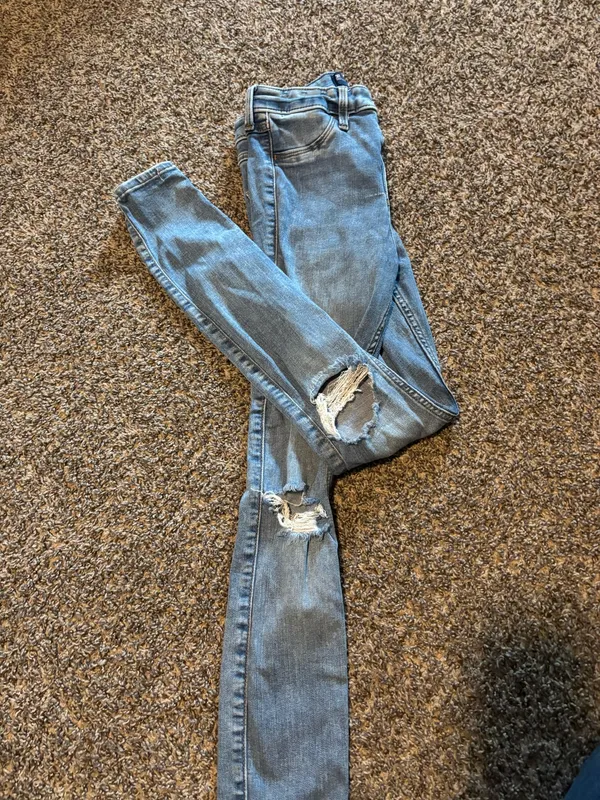 Hollister Jeans - Image 2