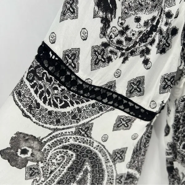 Tantrums Black & White Paisley Print Crochet Lace Trim Flare Sleeve Top Size‎ L - Image 5