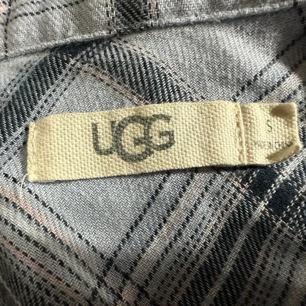 UGG Flannel button down long pajama shirt size Small - Image 7