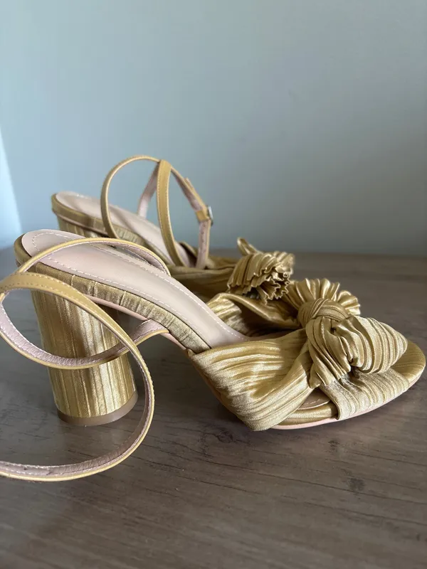 Block Heels Gold Size 6.5 - Image 2