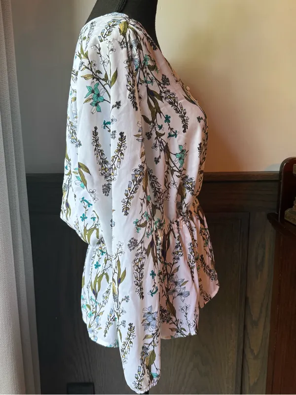 Worthington White Blouse with Teal and Yellow Floral Print - Image 5