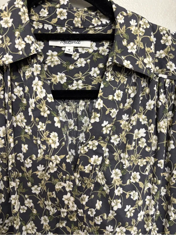 Madewell Easy Long-Sleeve Popover Shirt in Dark Pavement Floral - Size M - Image 9