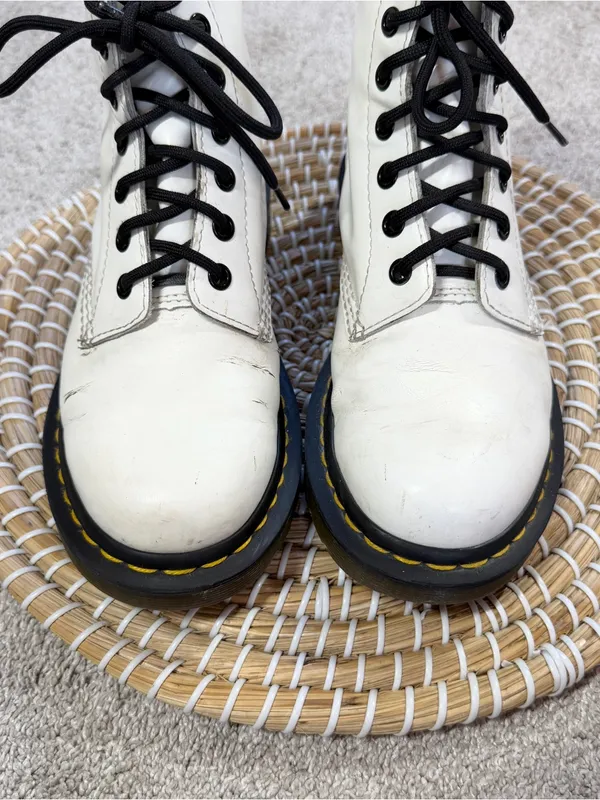 Dr. Martens Women’s Doc's. Doc Martens 11821 Boots 8 Eyes in White Gloss 7 - Image 2
