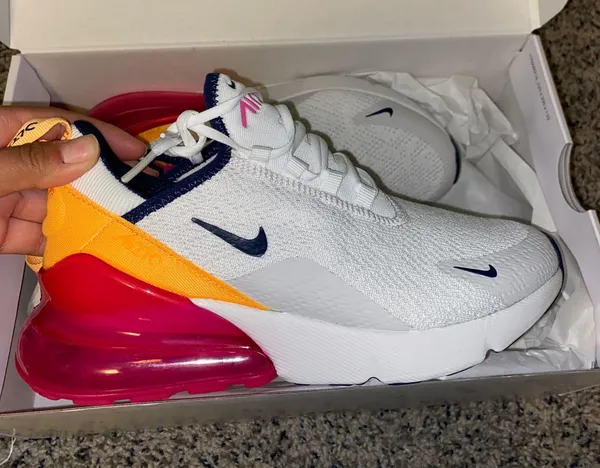 Nike Air Max 270 - Image 2
