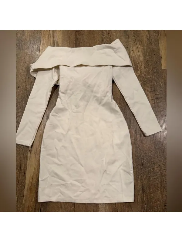 NWT Abercrombie and Fitch Long Sleeve Off-Shoulder Cream Mini Dress XXSP - Image 4