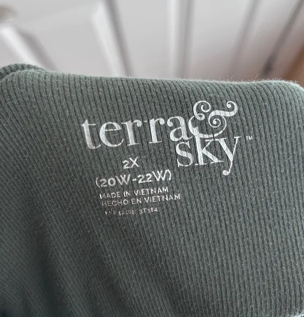 Soft Green Terra & Sky Crop Tank - Image 3