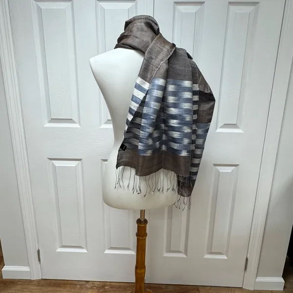 Unisex Silk Scarf With Thin Fringes‎ 68" x 25" - NEW in Bag. - Image 4