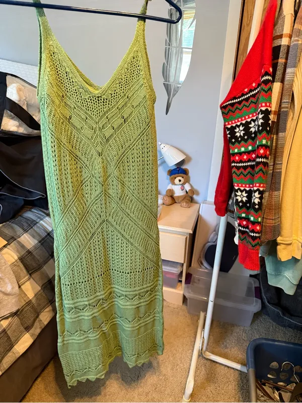 Sleeveless Knit Maxi Dress in Light Green - Image 2