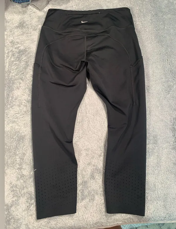Nike dri-fit black leggings large - Image 7