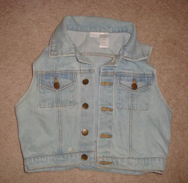 Size M  Denim Vest - Image 3