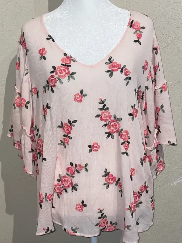 Miss Me Womens Size M NWT Pink Embroidered Rose Blouse Flutter Sleeve V-Neck Top - Image 2