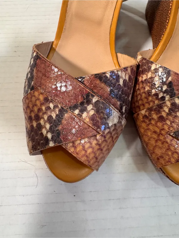 Longchamp Tan Brown Snake Print Leather Wedge Sandals Womans 6.5 Peep Toe Luxury - Image 5